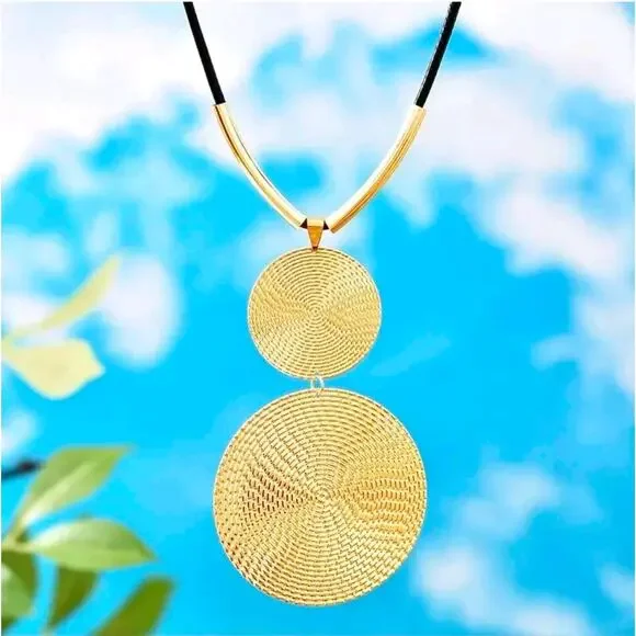 NEW Statement Gold Leopard Big Circle Pendant - Picture 2 of 3